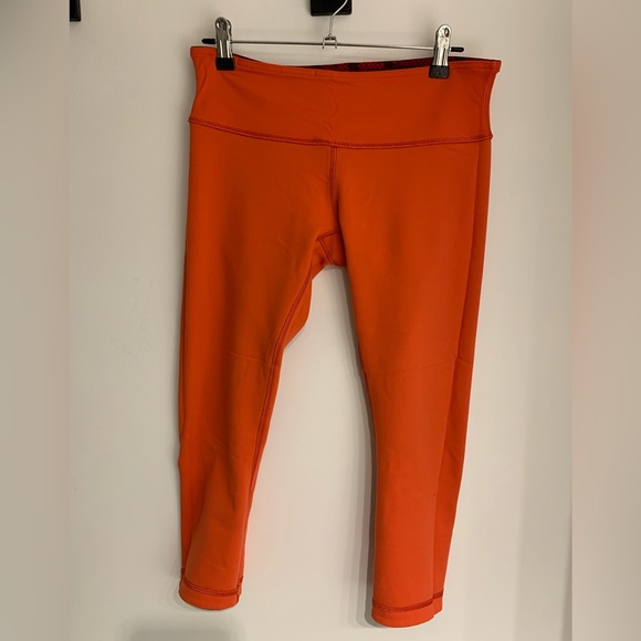 Lululemon reversible yoga cropped pants. - Picture 2 of 5